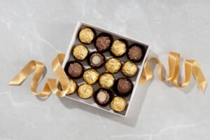 Gyllene Chokladförpackningspapper – En Lyxig Touch för Dina Sötsaker! ✨🍫